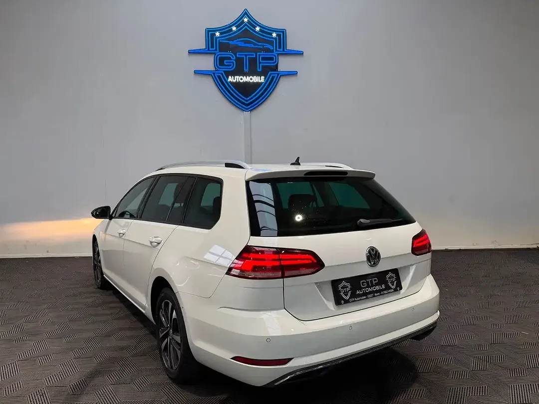Volkswagen Golf - Thumbnail 4