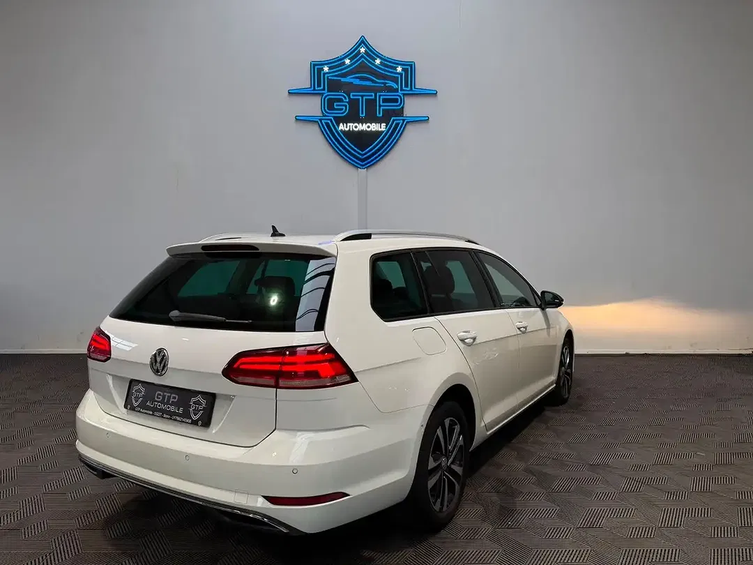 Volkswagen Golf - Thumbnail 5