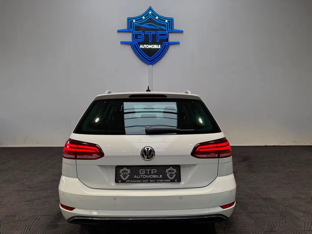 Volkswagen Golf - Thumbnail 6