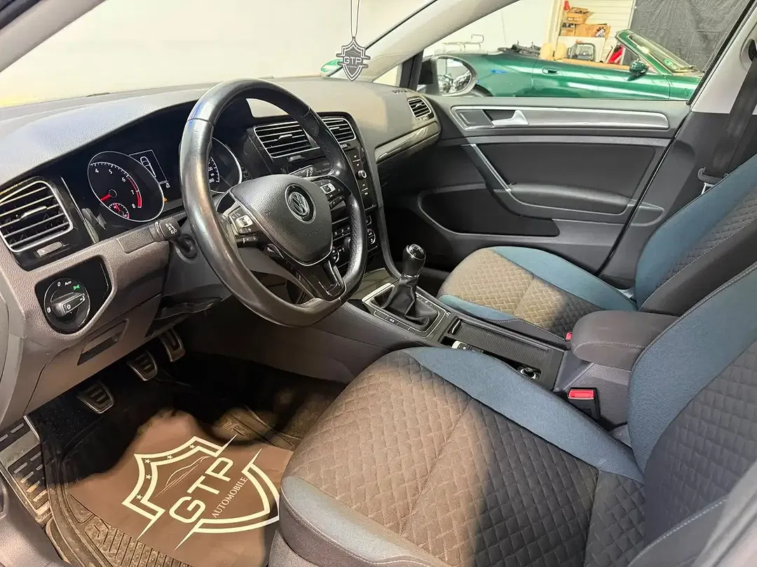 Volkswagen Golf - Thumbnail 8