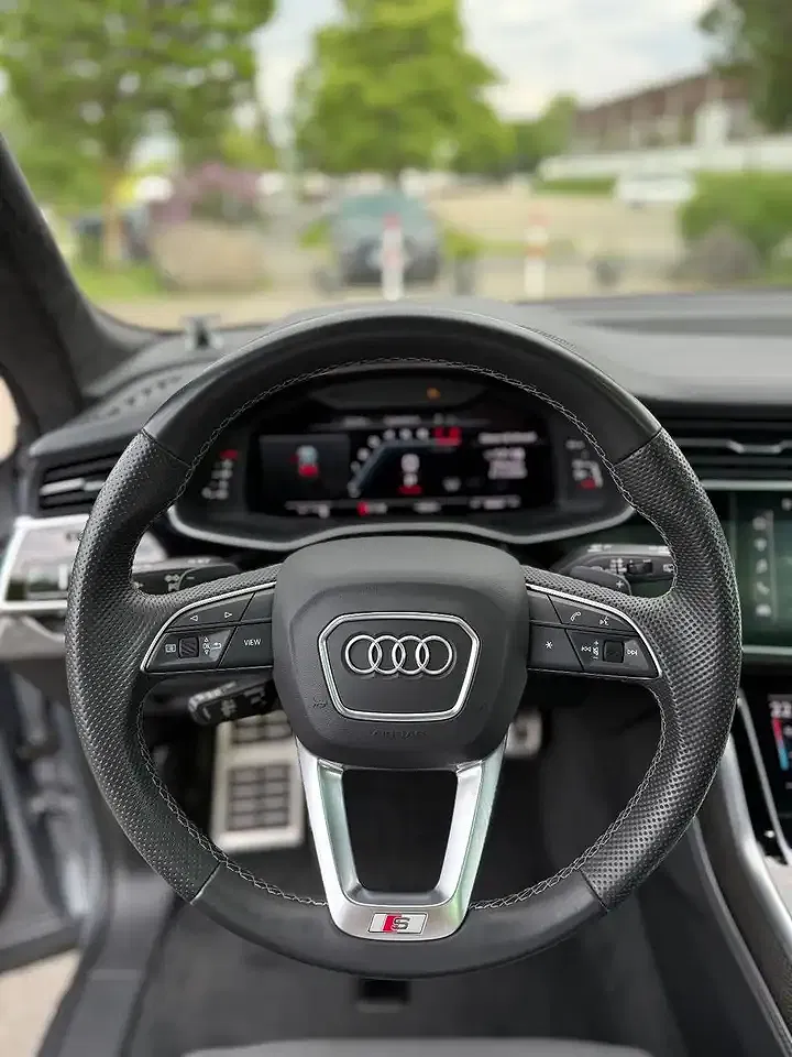 Audi SQ8 - Thumbnail 14