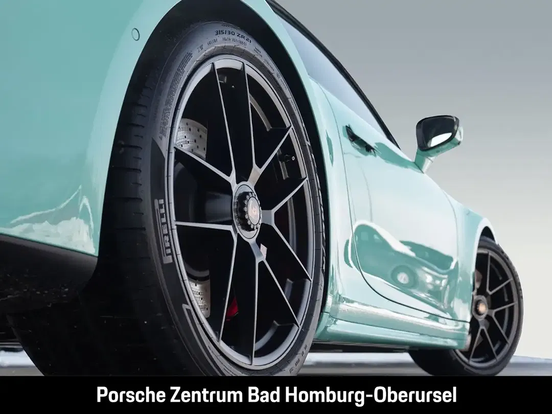 Porsche 992 - Thumbnail 9