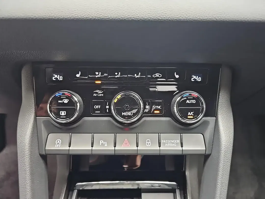 Skoda Karoq - Thumbnail 11