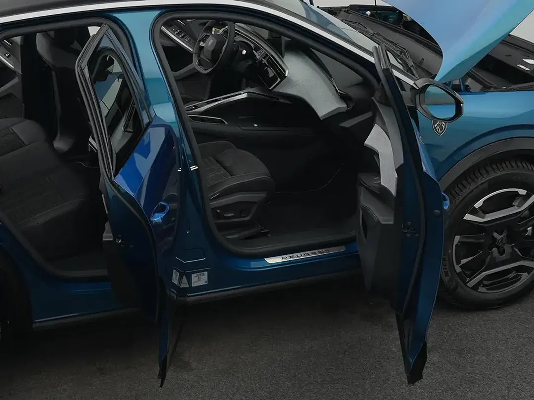 Peugeot 3008 - Thumbnail 10