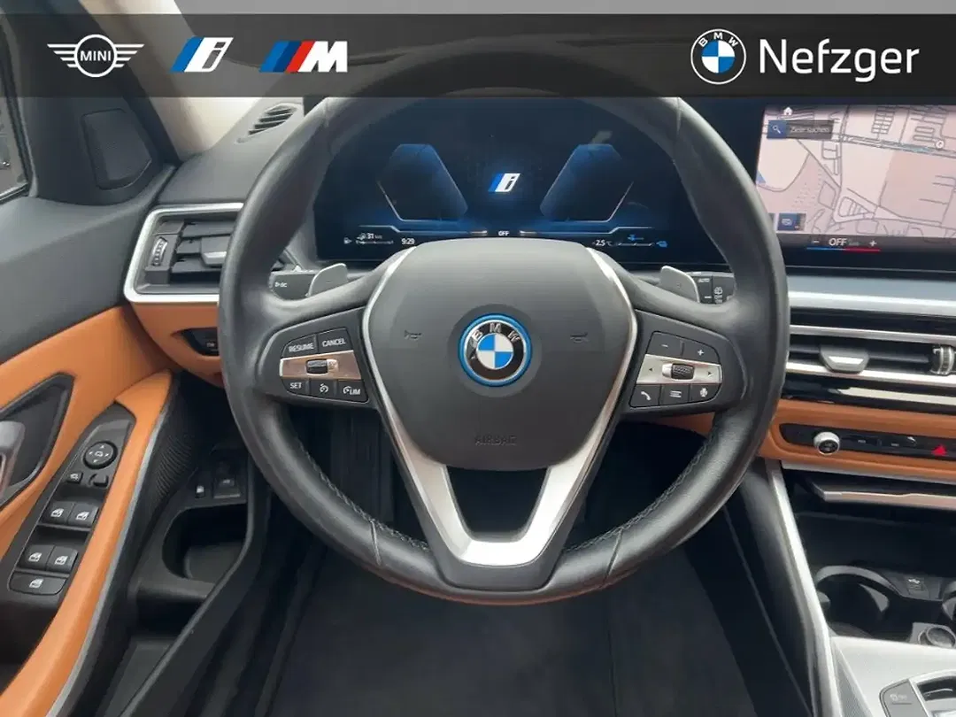 BMW 320 - Thumbnail 11