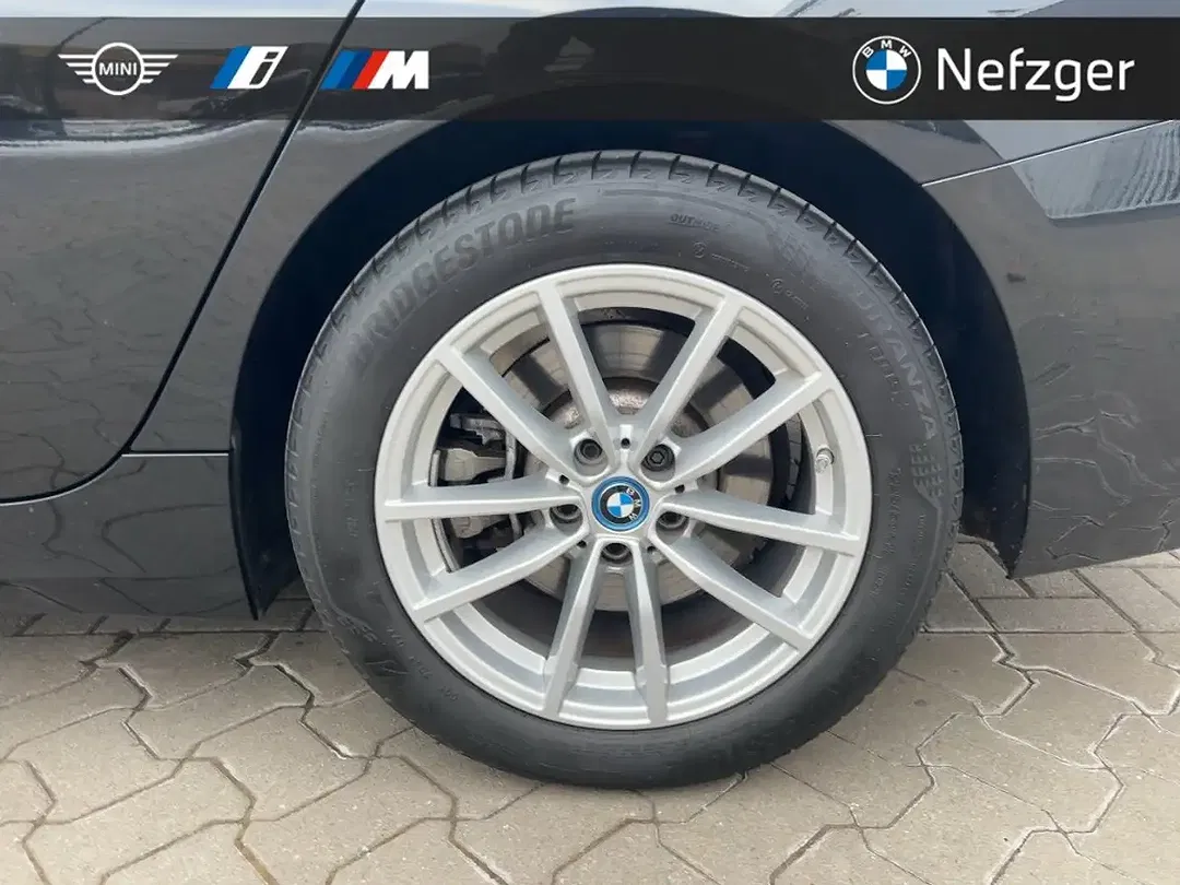 BMW 320 - Thumbnail 13