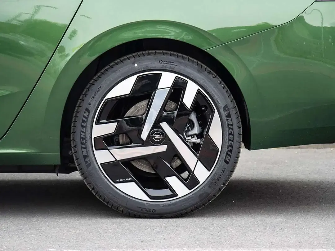 Opel Astra - Thumbnail 6