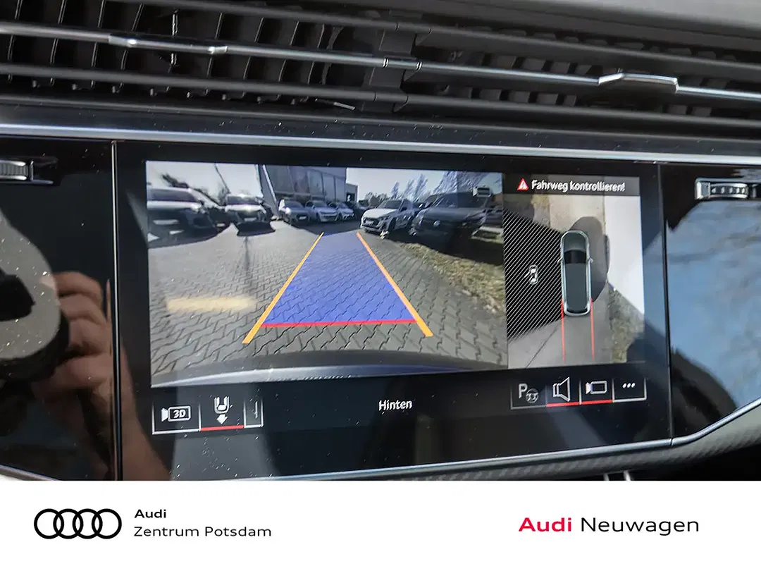 Audi Q7 - Thumbnail 12