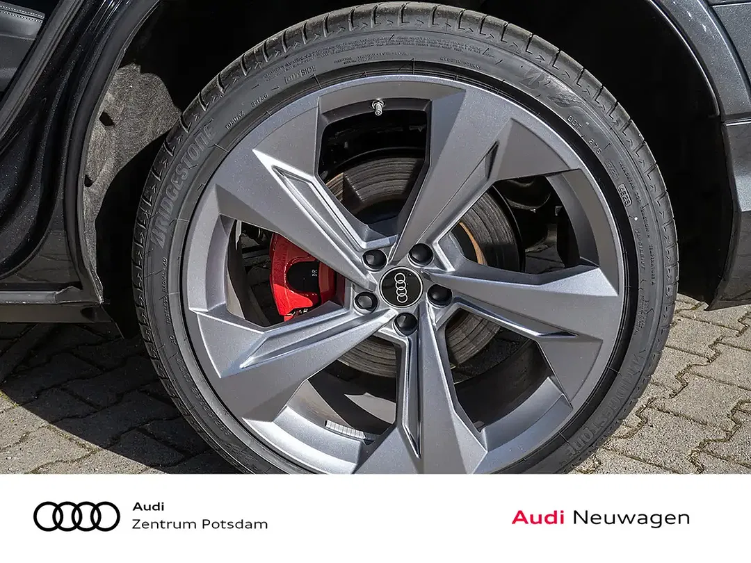 Audi Q7 - Thumbnail 6