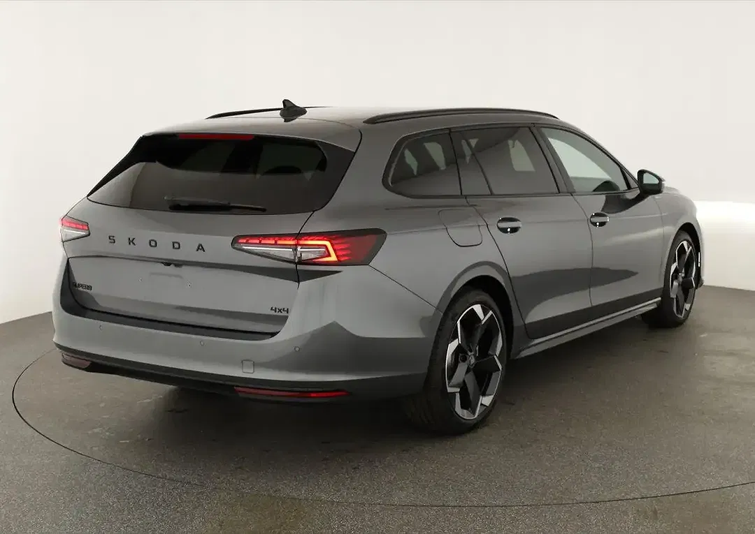 Skoda Superb - Thumbnail 3
