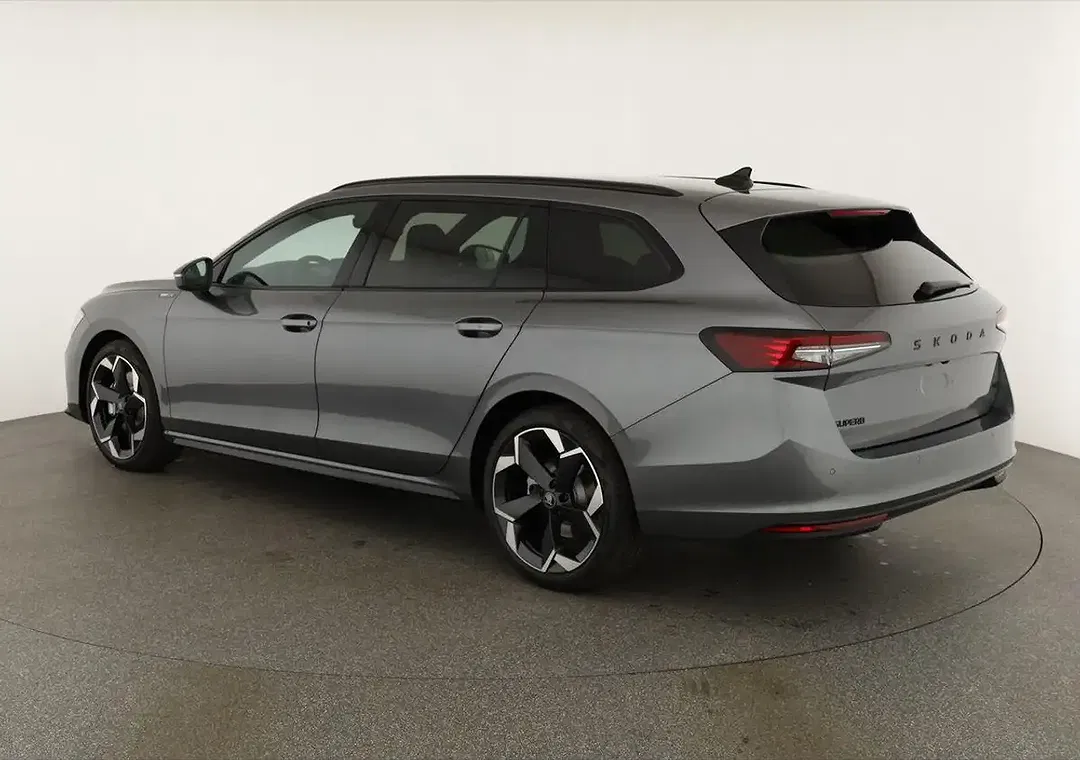 Skoda Superb - Thumbnail 4