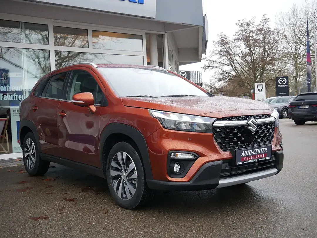 Suzuki S-Cross - Thumbnail 2