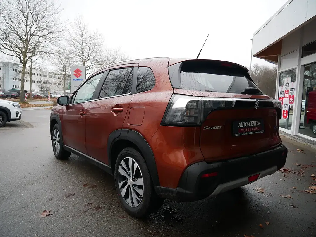 Suzuki S-Cross - Thumbnail 4