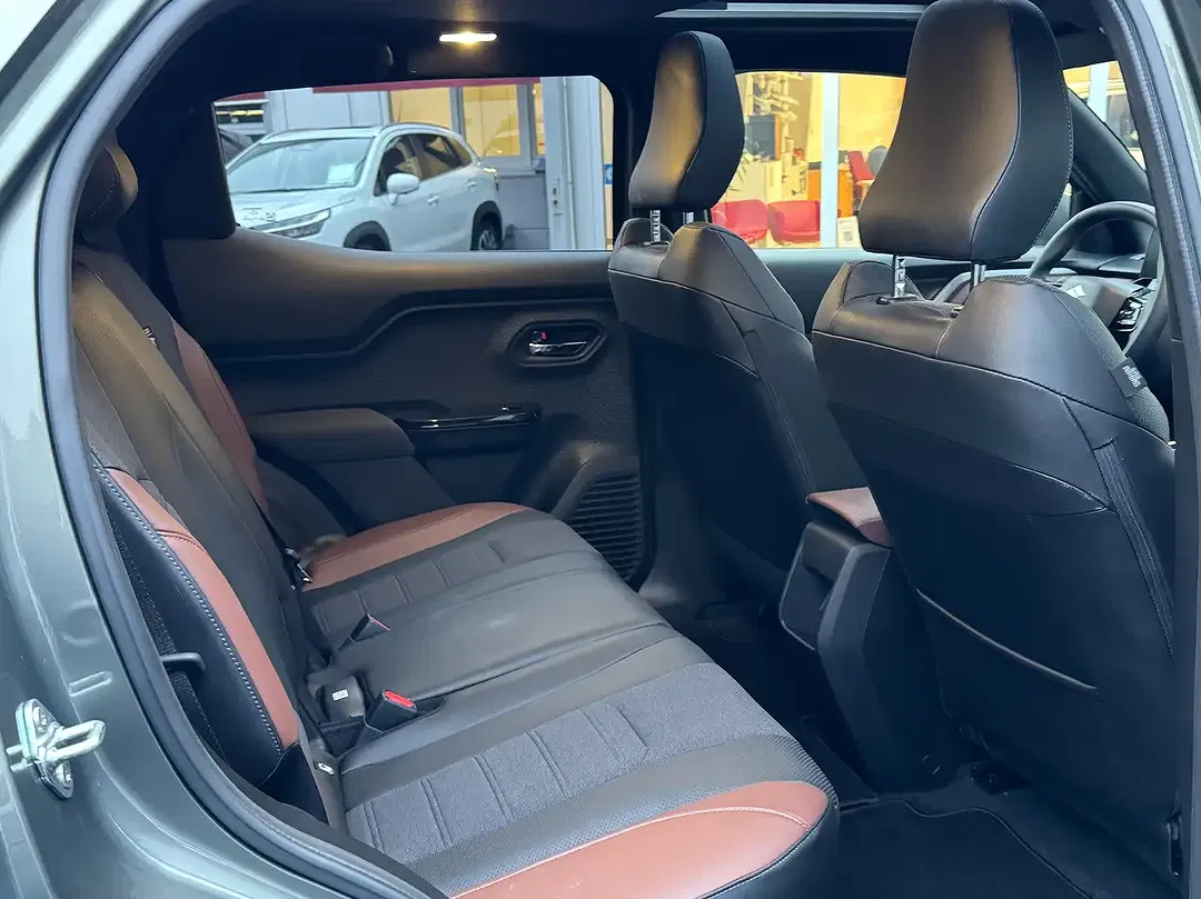 Suzuki Vitara - Thumbnail 11