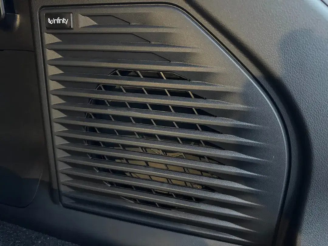 Suzuki Vitara - Thumbnail 14