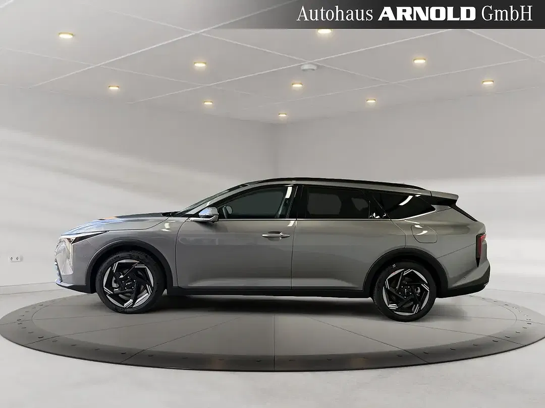 Kia K4 - Thumbnail 2