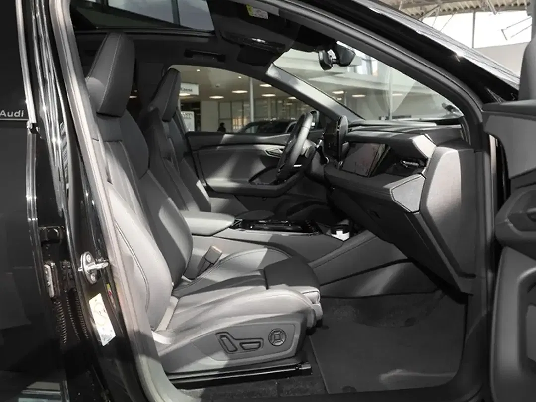 Audi e-tron - Thumbnail 3