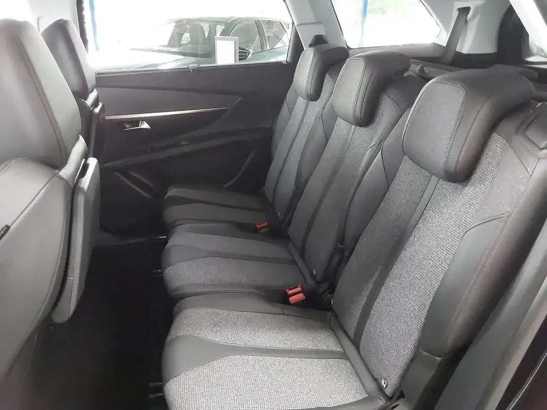 Peugeot 5008 - Thumbnail 10