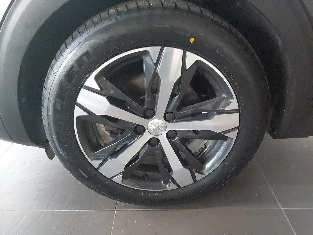Peugeot 5008 - Thumbnail 11