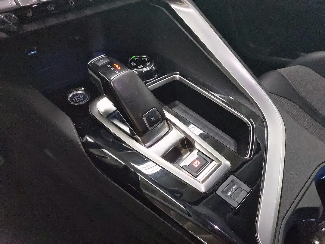 Peugeot 5008 - Thumbnail 13
