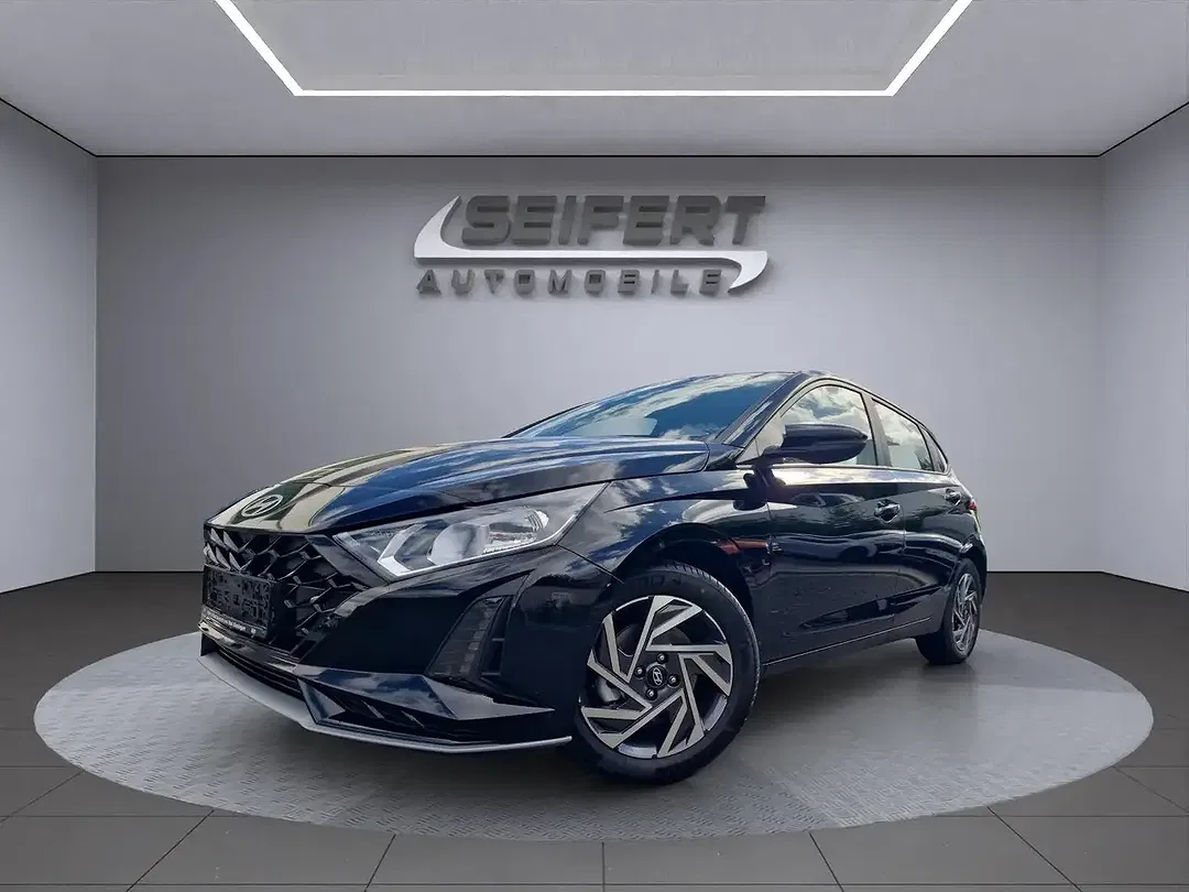 Hyundai i20 - Thumbnail 1