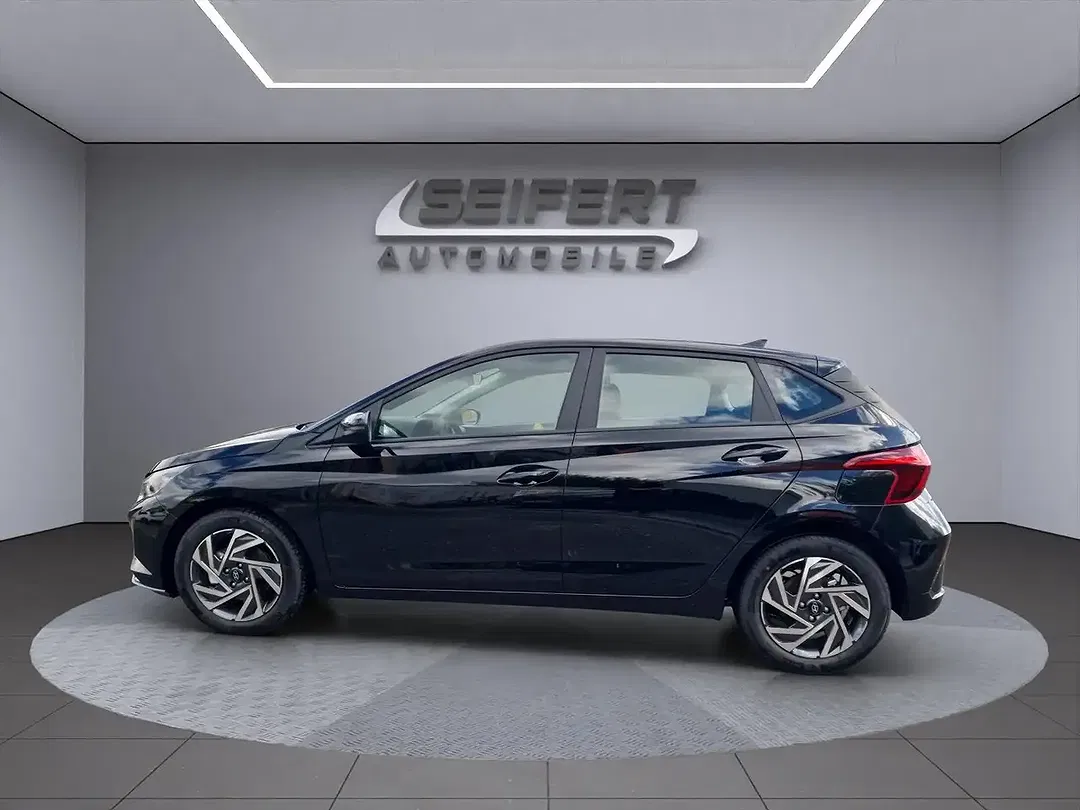 Hyundai i20 - Thumbnail 2