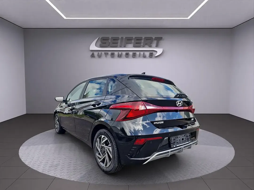 Hyundai i20 - Thumbnail 3