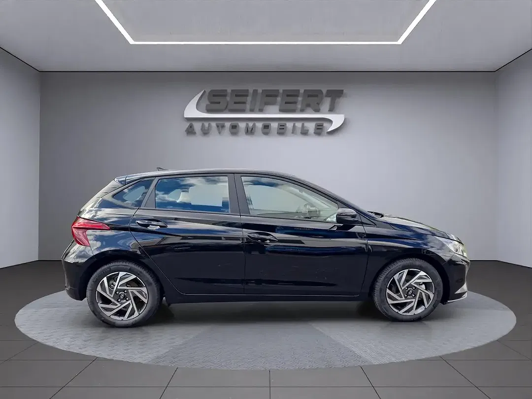 Hyundai i20 - Thumbnail 6