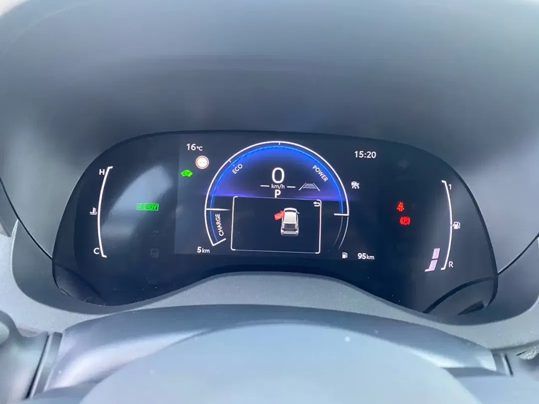 Toyota Yaris - Thumbnail 12