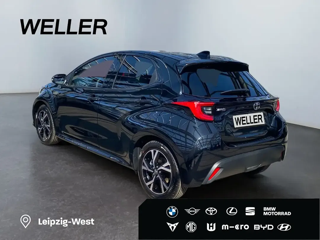 Toyota Yaris - Thumbnail 6
