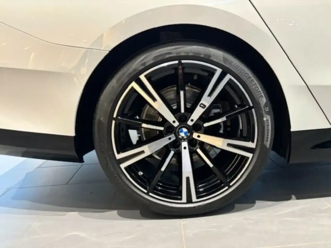 BMW 520 - Thumbnail 3