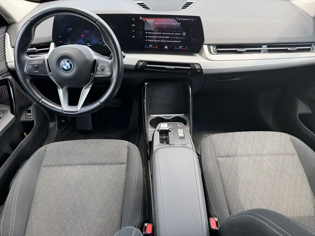 BMW iX1 - Thumbnail 7
