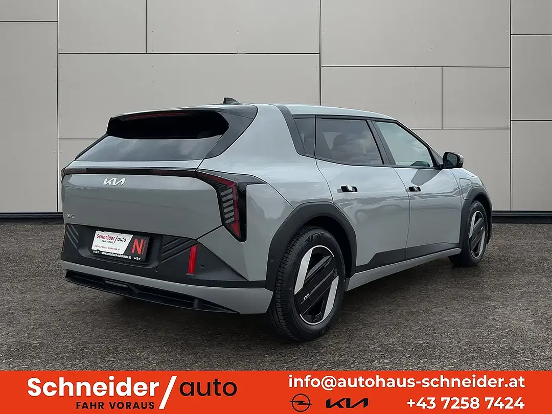 Kia EV4 - Thumbnail 5