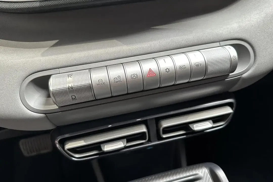BYD Dolphin - Thumbnail 14