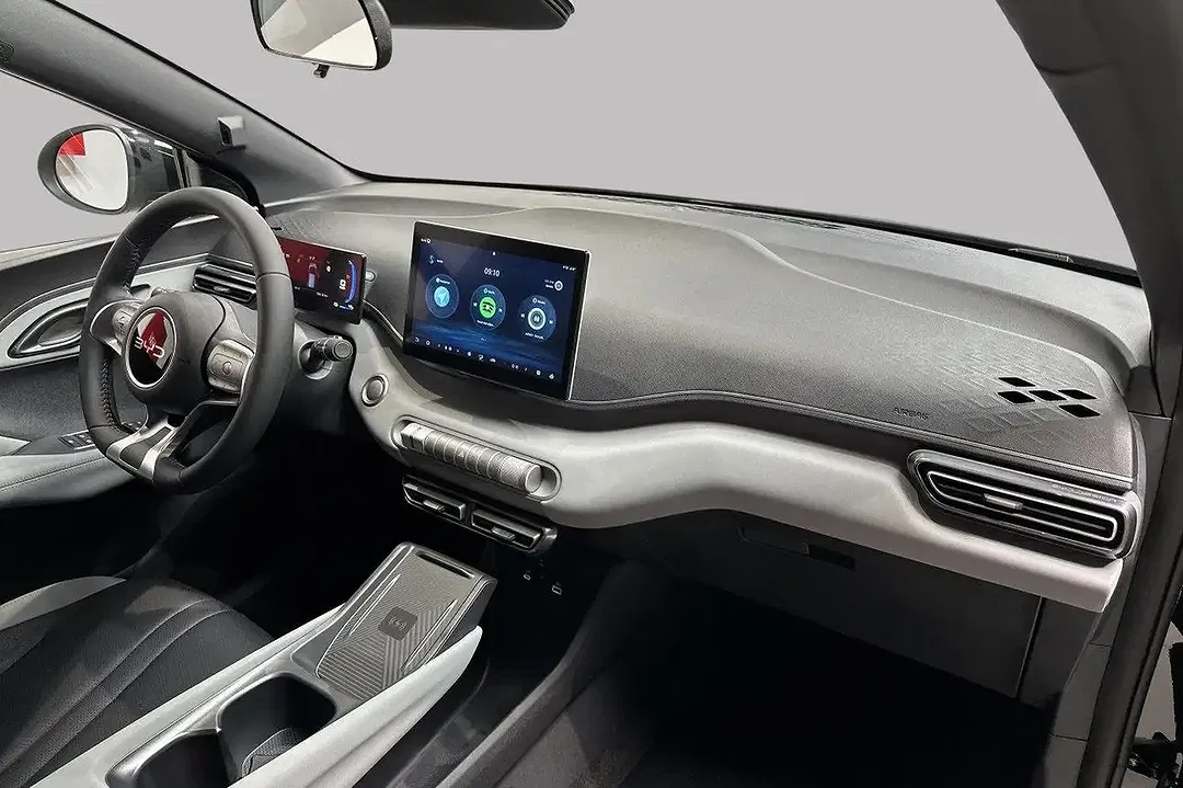 BYD Dolphin - Thumbnail 2