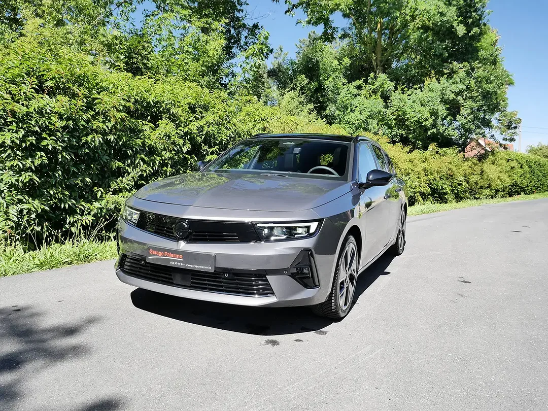 Opel Astra - Afbeelding 1