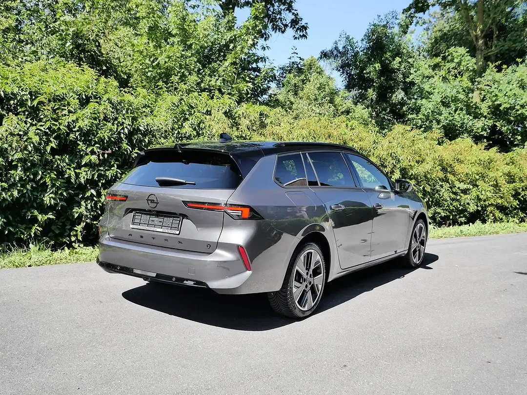 Opel Astra - Thumbnail 33