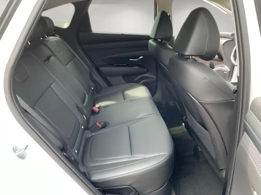 Hyundai TUCSON - Thumbnail 13