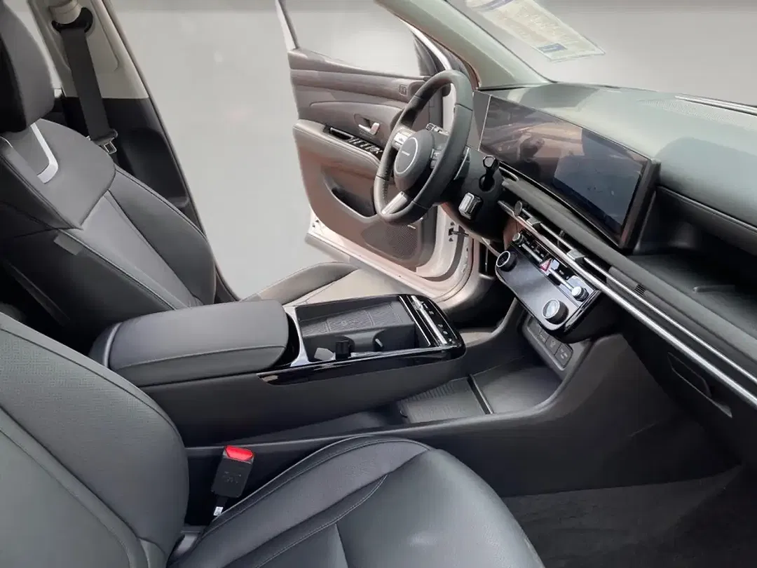 Hyundai TUCSON - Thumbnail 14