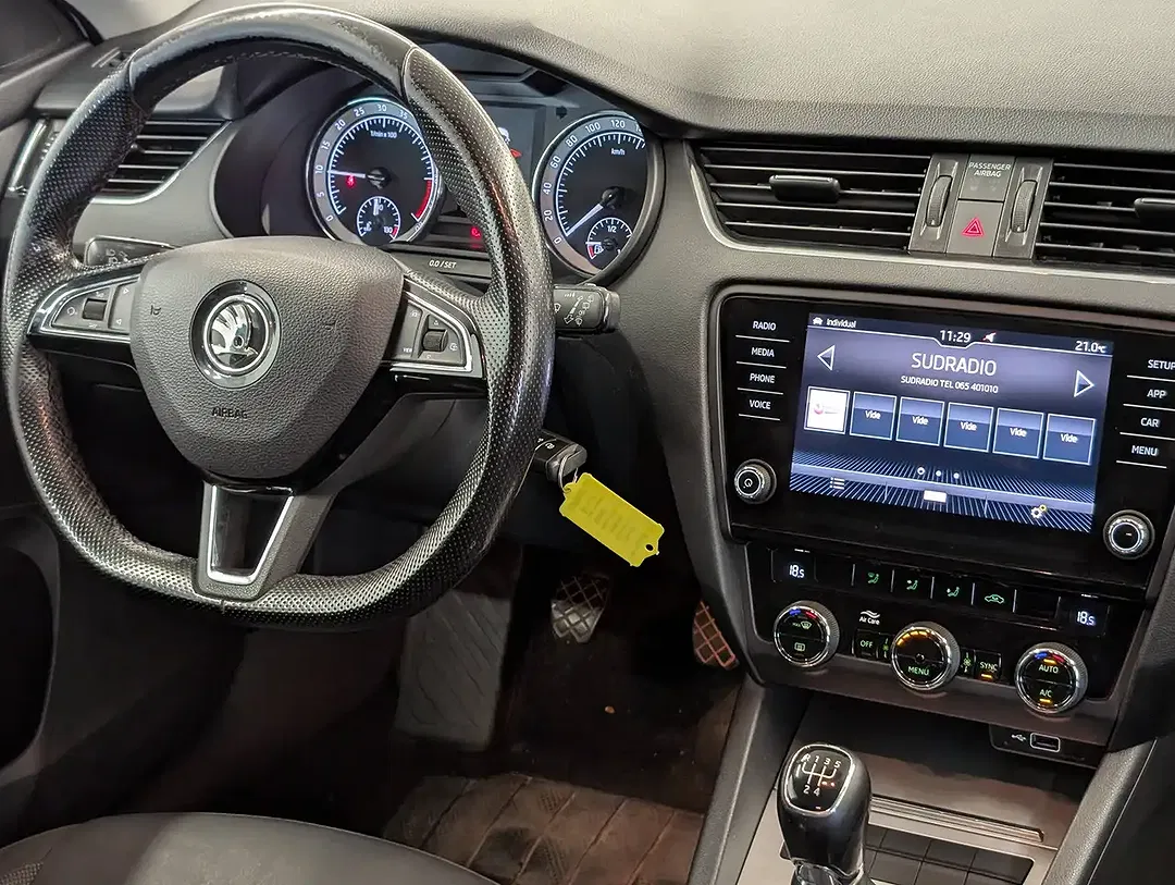 Skoda Octavia - Thumbnail 8