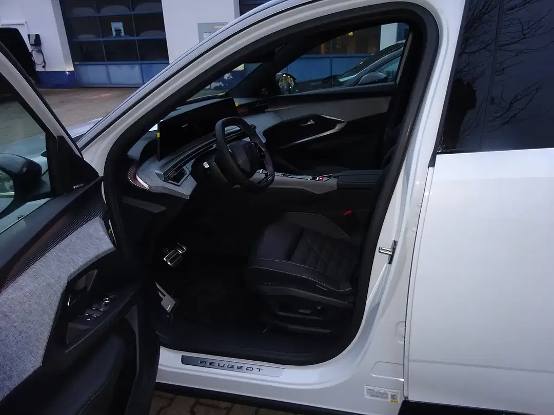 Peugeot 3008 - Thumbnail 5