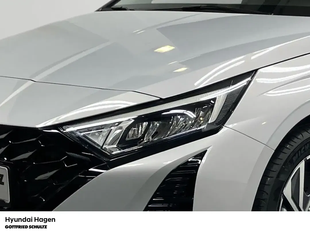 Hyundai i20 - Thumbnail 3