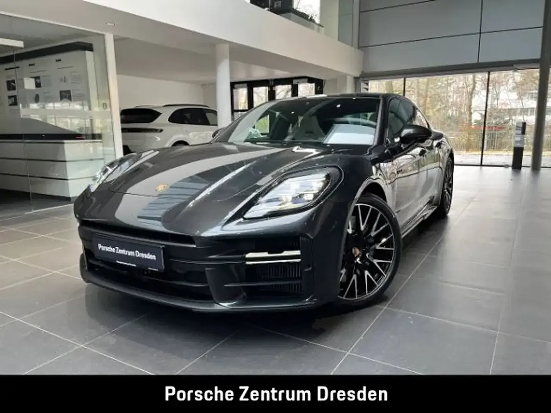 Porsche Panamera - Thumbnail 1