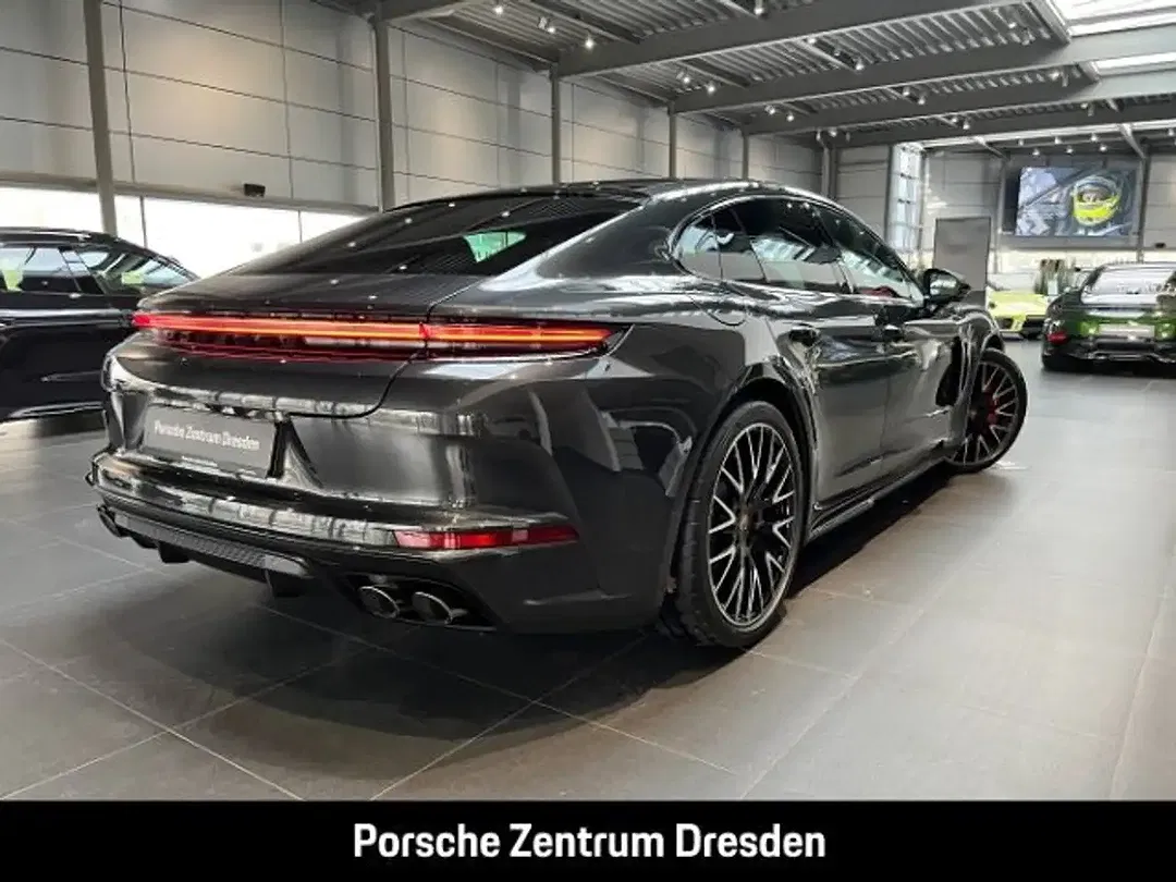 Porsche Panamera - Thumbnail 10