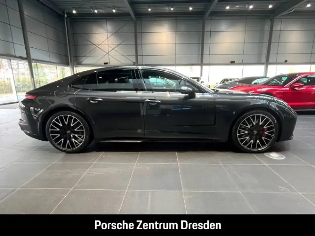 Porsche Panamera - Thumbnail 11