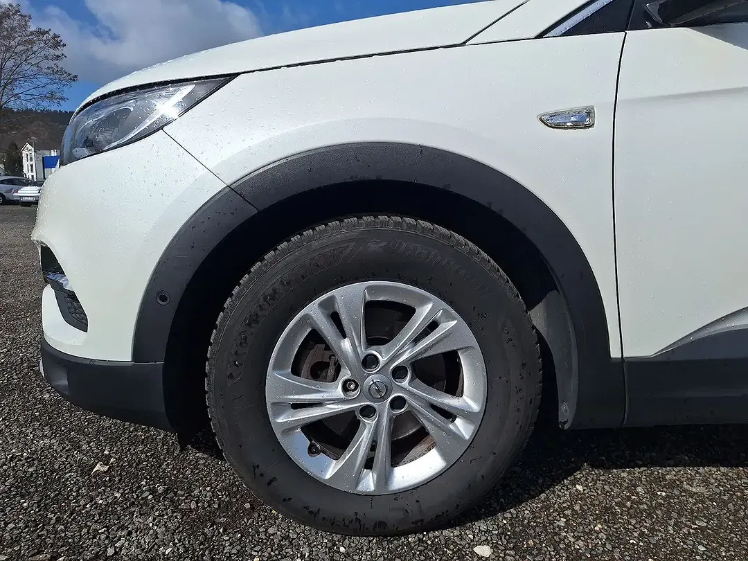 Opel Grandland X - Thumbnail 2