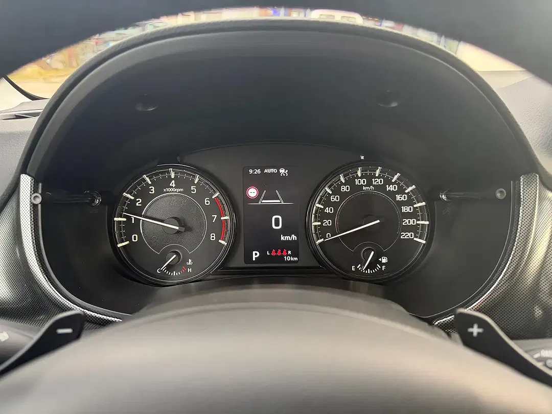 Suzuki Vitara - Thumbnail 12