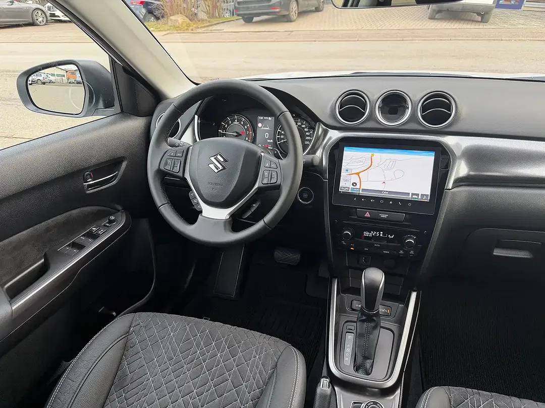 Suzuki Vitara - Thumbnail 9