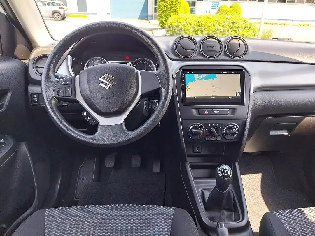 Suzuki Vitara - Thumbnail 10