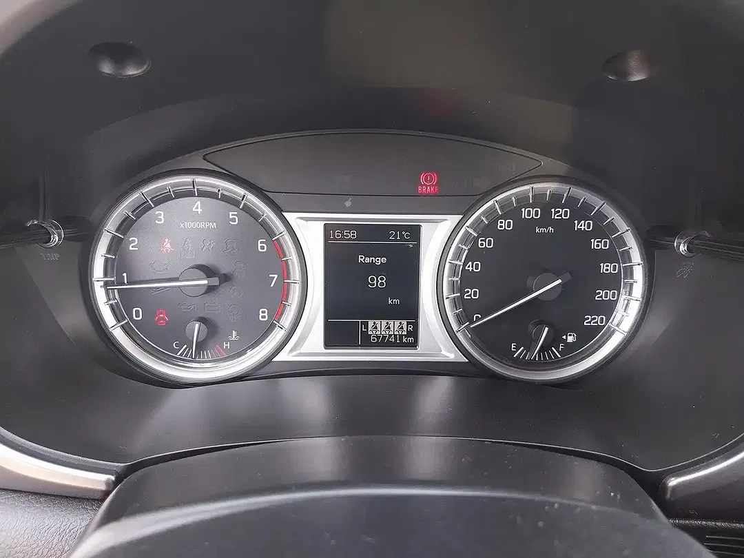 Suzuki Vitara - Thumbnail 11